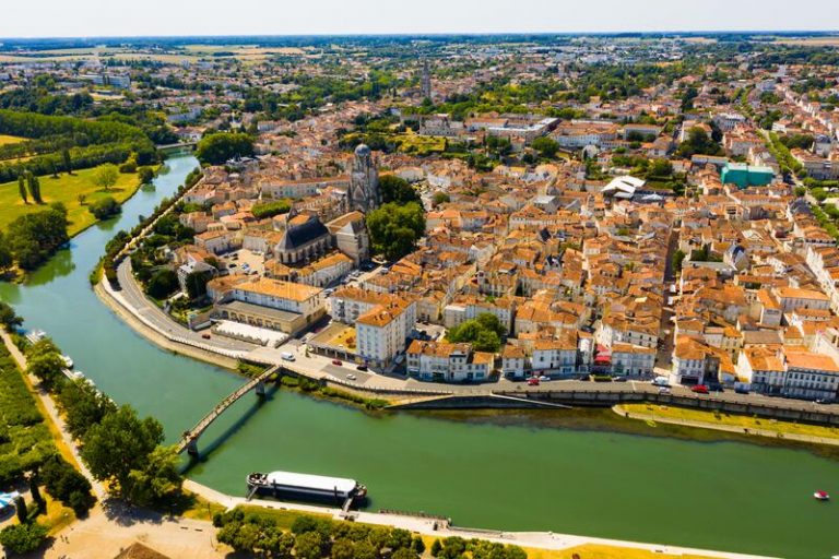 La ville de Saintes en Charente Maritime